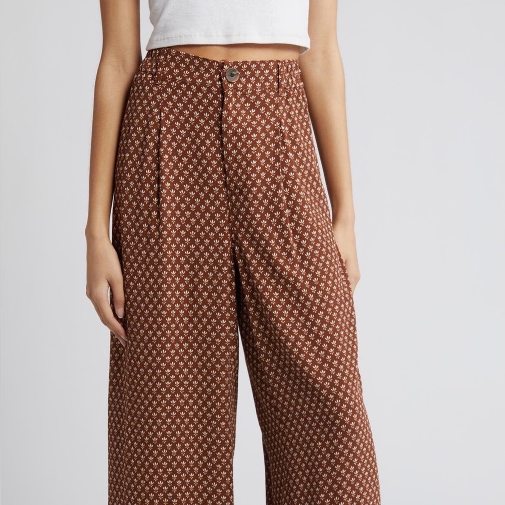 Treasure & Bond Women’s Pleated Wide Leg Pants
